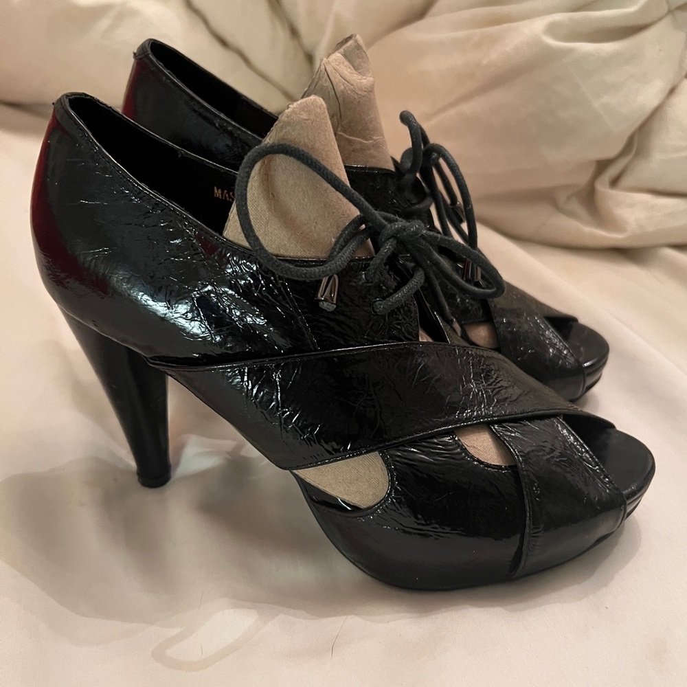 JEFFREY CAMPBELL patent heels 7 black